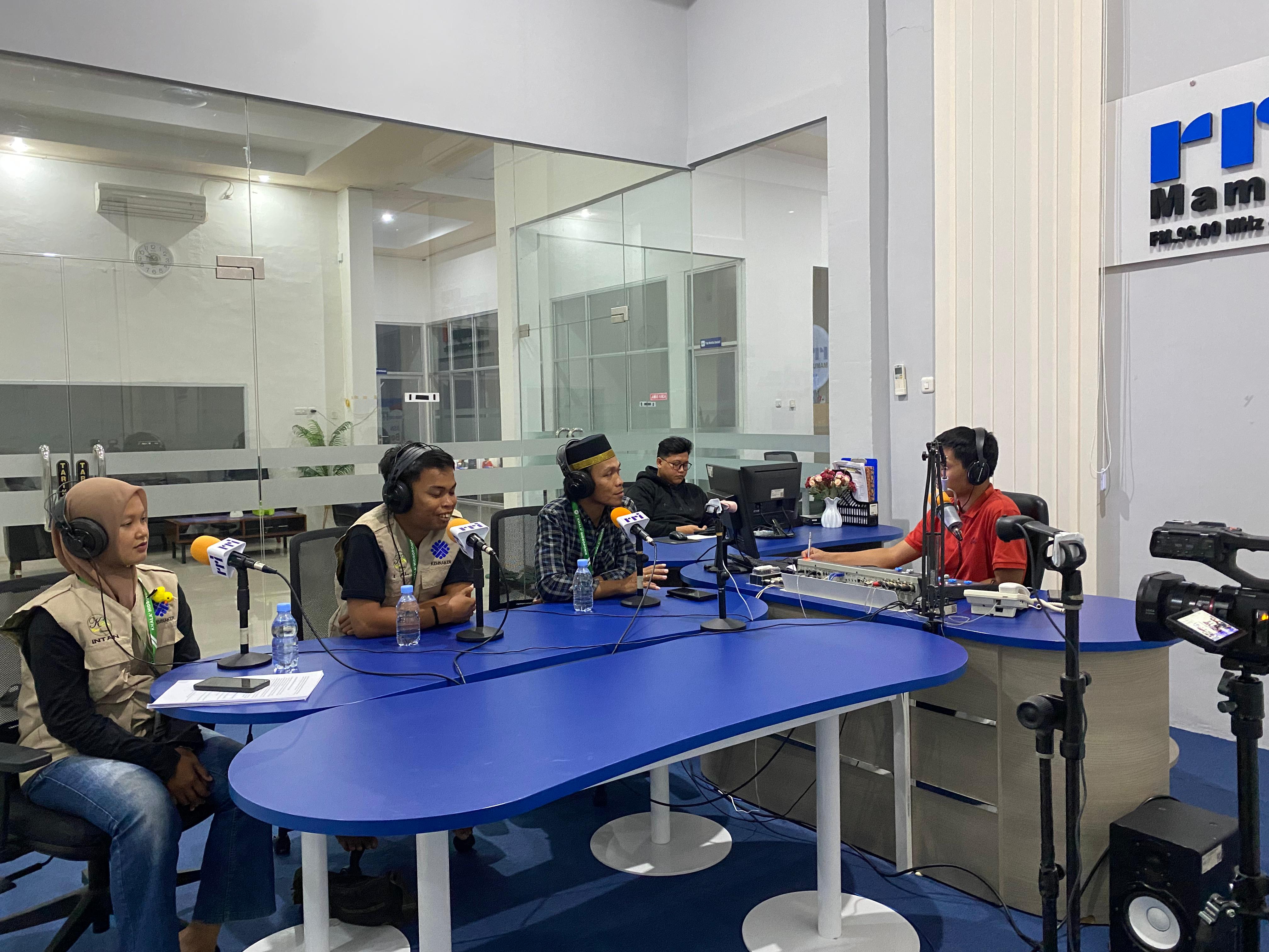 Hidroponik, Solusi Kemandirian Pangan dari Pekarangan Rumah: Khala Hidroponik Hadir di Ngobras RRI Mamuju